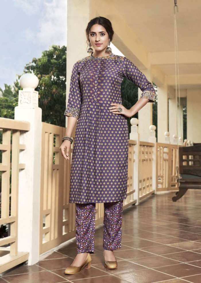 Women's Muslin Grape Violet Coller Neck And Placket Patti Printed Straight Kurti With Printed Bottom